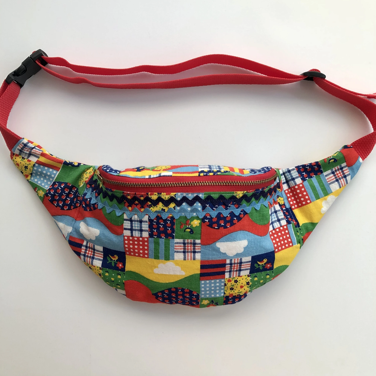 american happy fanny pack